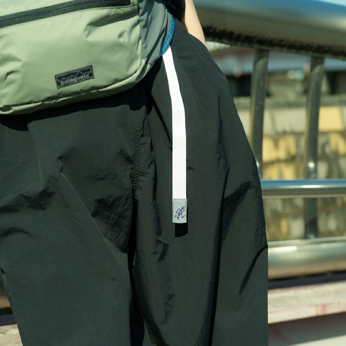 GRAMiCCi [グラミチ] 別注 2タックタッサーナイロンワイドパンツ [GUP5-S2050-JF] BLACK