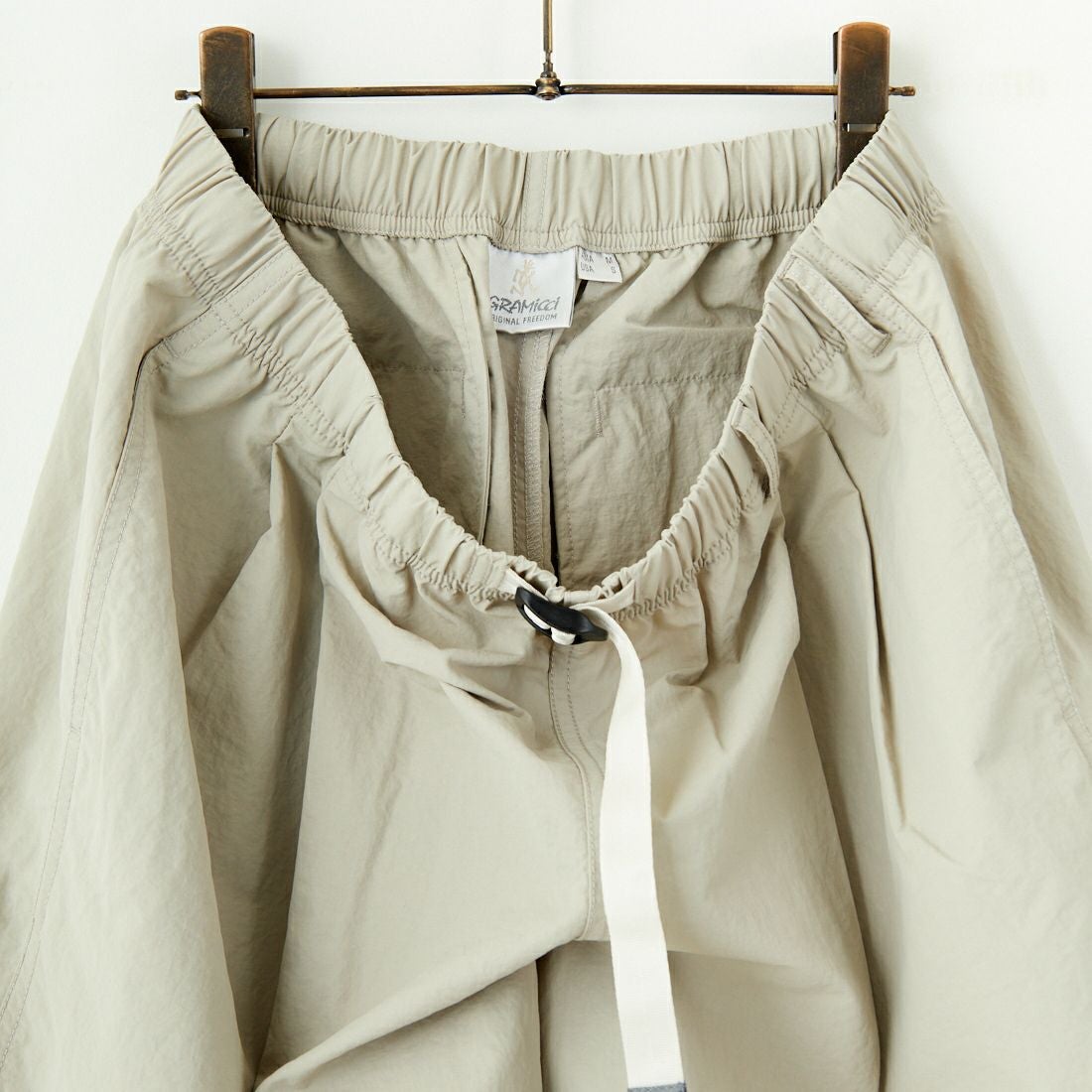 GRAMiCCi [グラミチ] 別注 2タックタッサーナイロンワイドパンツ [GUP5-S2050-JF] DUNE