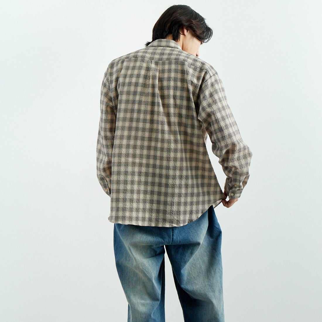 Noir Fabrik [ヌワールファブリック] エアコットンサッカーレギュラーカラーシャツ [JFCM-PS52-02] BEG CHECK &&モデル身長：179cm 着用サイズ：L&&