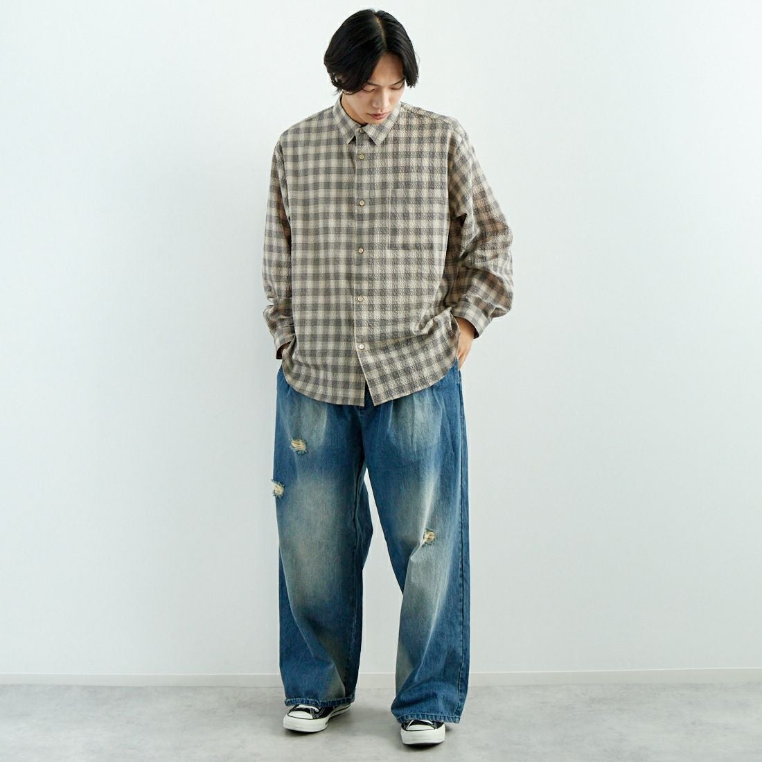 Noir Fabrik [ヌワールファブリック] エアコットンサッカーレギュラーカラーシャツ [JFCM-PS52-02] BEG CHECK &&モデル身長：179cm 着用サイズ：L&&