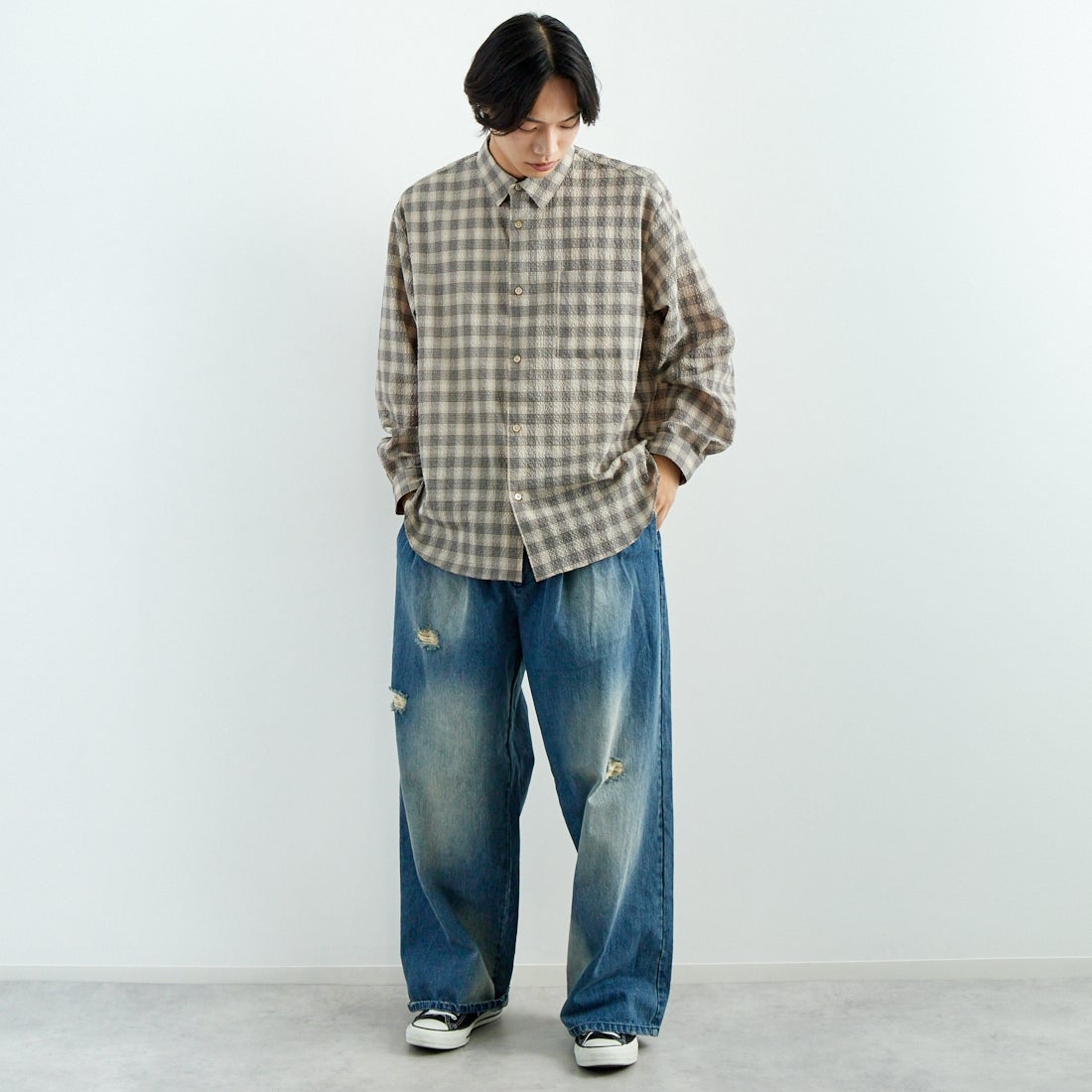 Noir Fabrik [ヌワールファブリック] エアコットンサッカーレギュラーカラーシャツ [JFCM-PS52-02] BEG CHECK &&モデル身長：179cm 着用サイズ：L&&