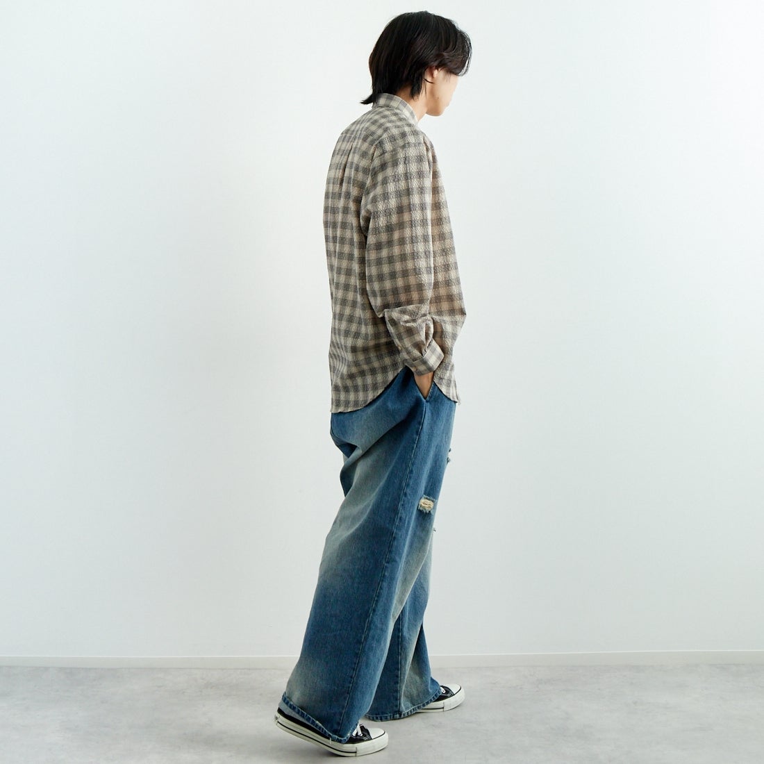 Noir Fabrik [ヌワールファブリック] エアコットンサッカーレギュラーカラーシャツ [JFCM-PS52-02] BEG CHECK &&モデル身長：179cm 着用サイズ：L&&