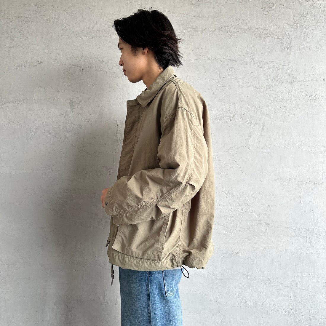 Jeans Factory Clothes [ジーンズファクトリークローズ] ウォッシャブルナイロンショートM-51ジャケット [JFC-251-013] OLIVE &&モデル身長：179cm 着用サイズ：M&&