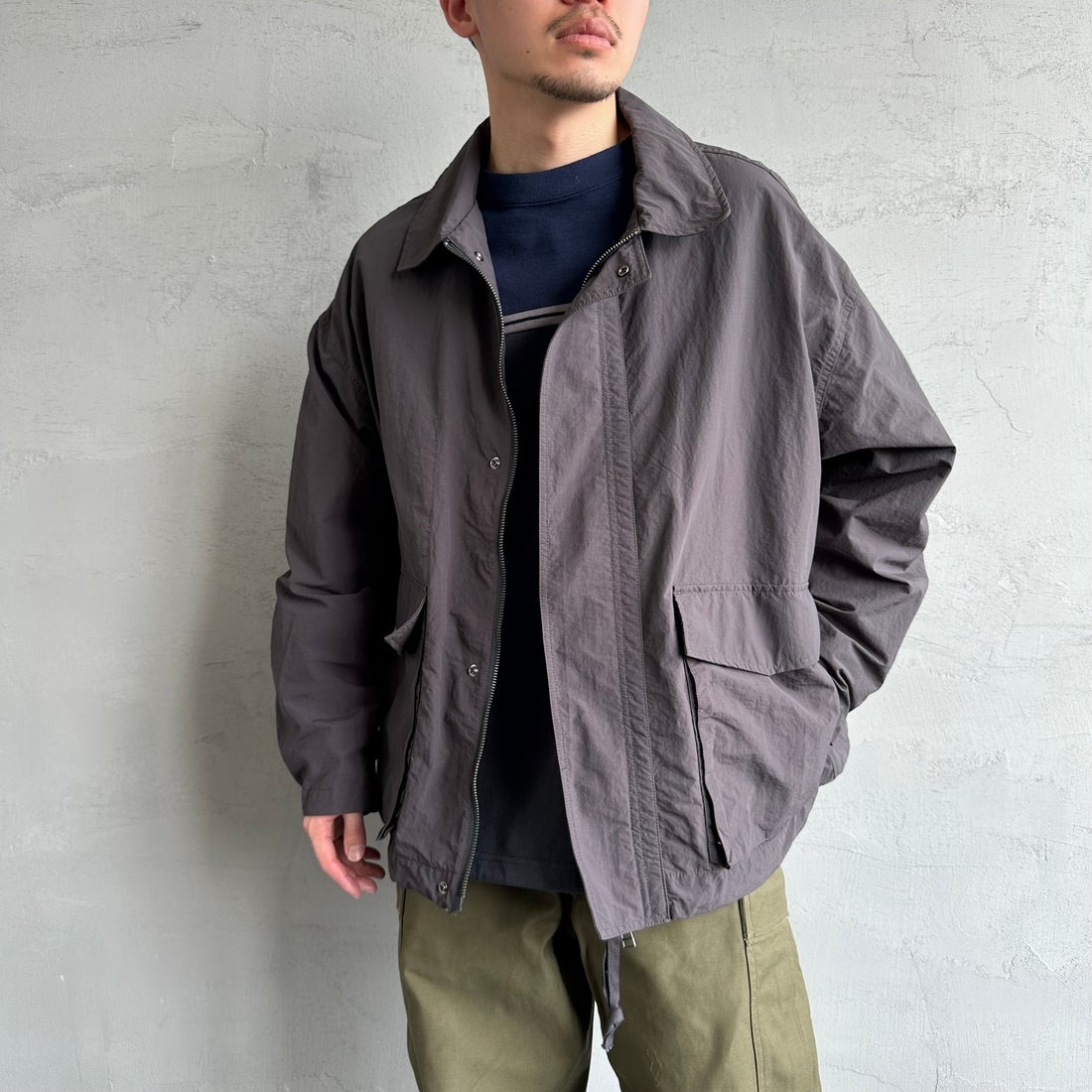 Jeans Factory Clothes [ジーンズファクトリークローズ] ウォッシャブルナイロンショートM-51ジャケット [JFC-251-013] BLACK &&モデル身長：168cm 着用サイズ：L&&