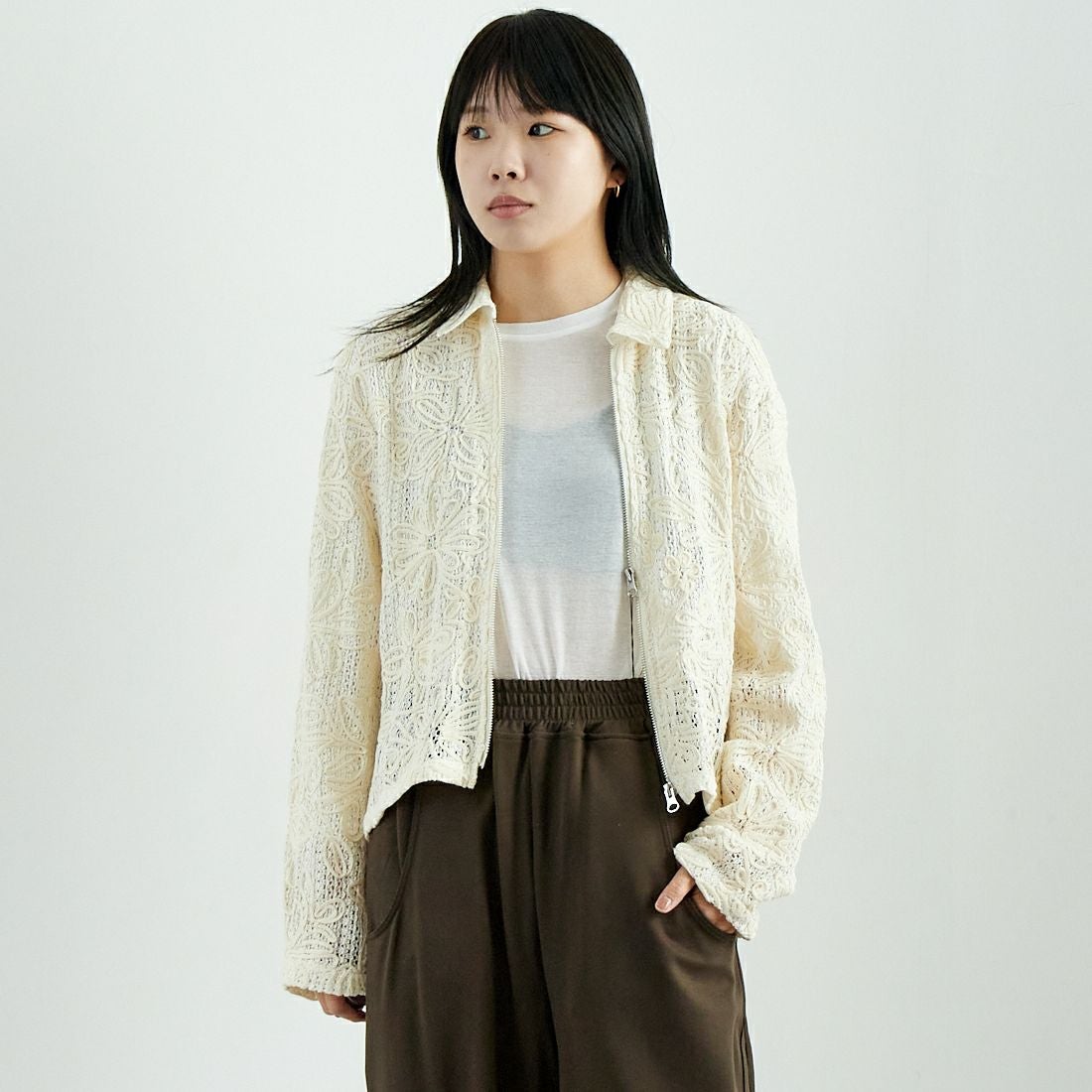 CLOCHE [クロシェ] コード刺繍レースブルゾン [51285558] 031 ｱｲﾎﾞﾘｰ &&モデル身長：167cm 着用サイズ：2&&