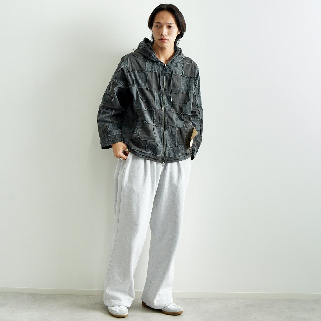 HELLO CALIF [ハローカリフ] HAV-A-HANK パッチワークフーディ [651007] BLACK &&モデル身長：179cm 着用サイズ：M&&