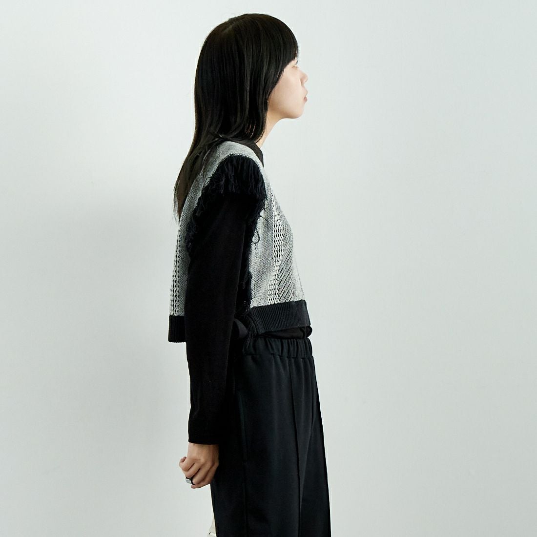 Jf Ready Made [ジェイエフレディメイド] ジャガードフリンジベスト [3010241] 880 ﾌﾞﾗｯｸ &&モデル身長：167cm 着用サイズ：F&&