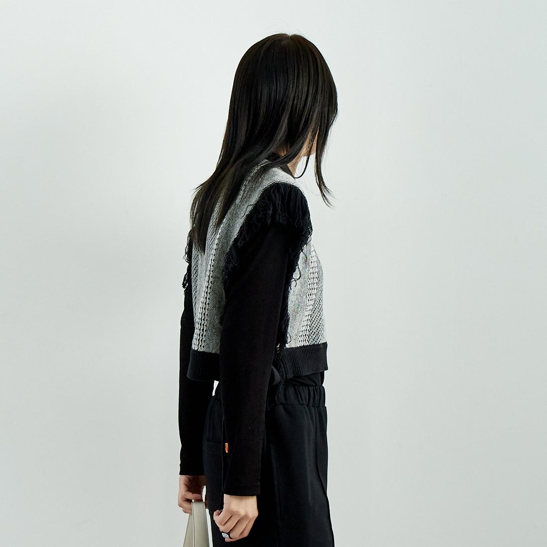 Jf Ready Made [ジェイエフレディメイド] ジャガードフリンジベスト [3010241] 880 ﾌﾞﾗｯｸ &&モデル身長：167cm 着用サイズ：F&&