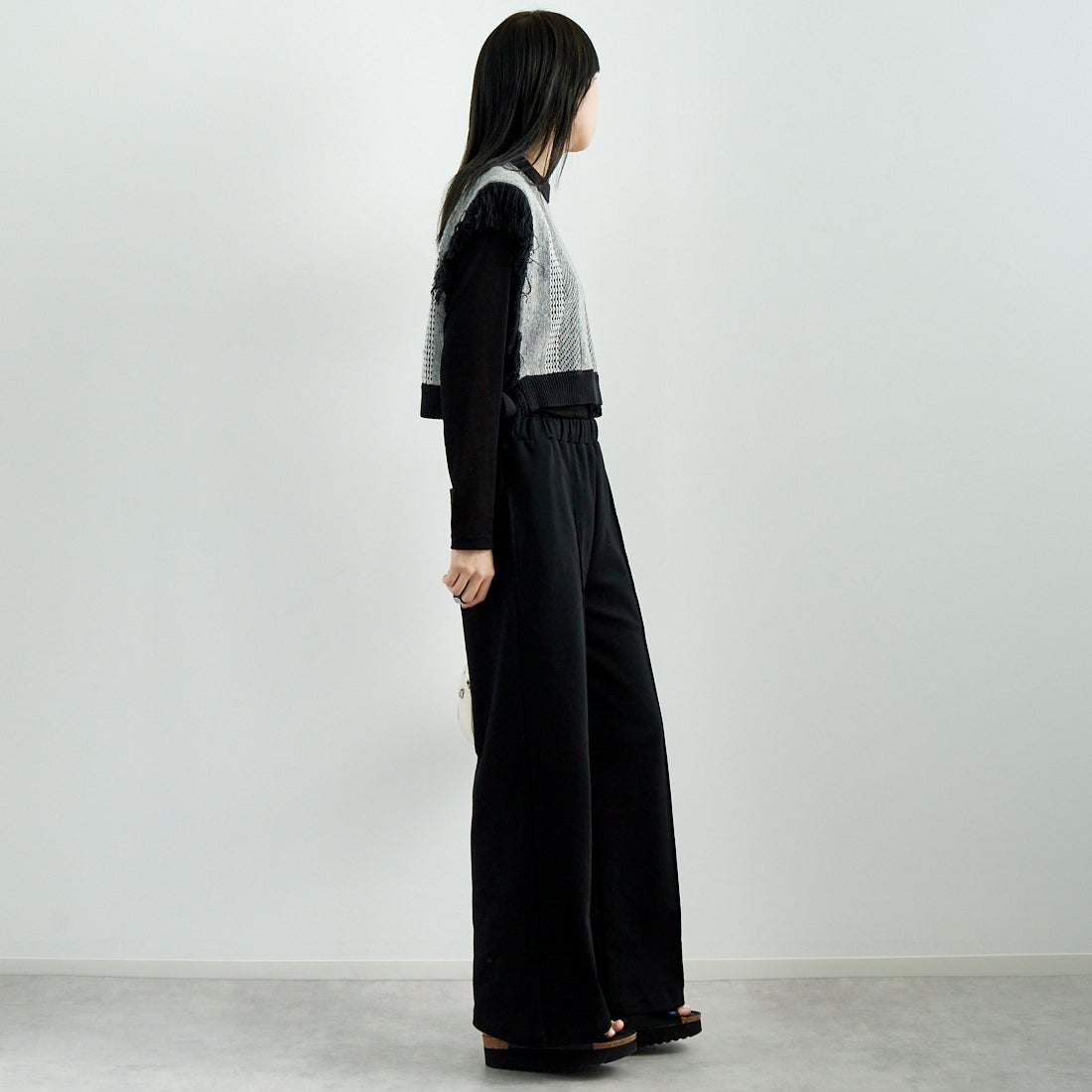 Jf Ready Made [ジェイエフレディメイド] ジャガードフリンジベスト [3010241] 880 ﾌﾞﾗｯｸ &&モデル身長：167cm 着用サイズ：F&&