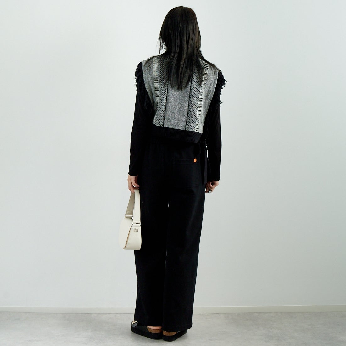 Jf Ready Made [ジェイエフレディメイド] ジャガードフリンジベスト [3010241] 880 ﾌﾞﾗｯｸ &&モデル身長：167cm 着用サイズ：F&&