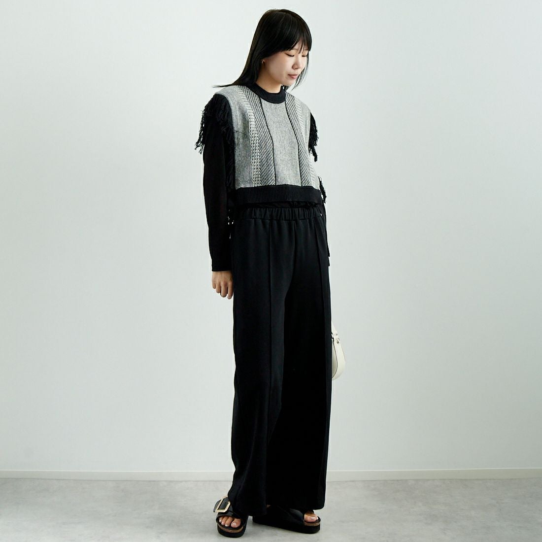 Jf Ready Made [ジェイエフレディメイド] ジャガードフリンジベスト [3010241] 880 ﾌﾞﾗｯｸ &&モデル身長：167cm 着用サイズ：F&&