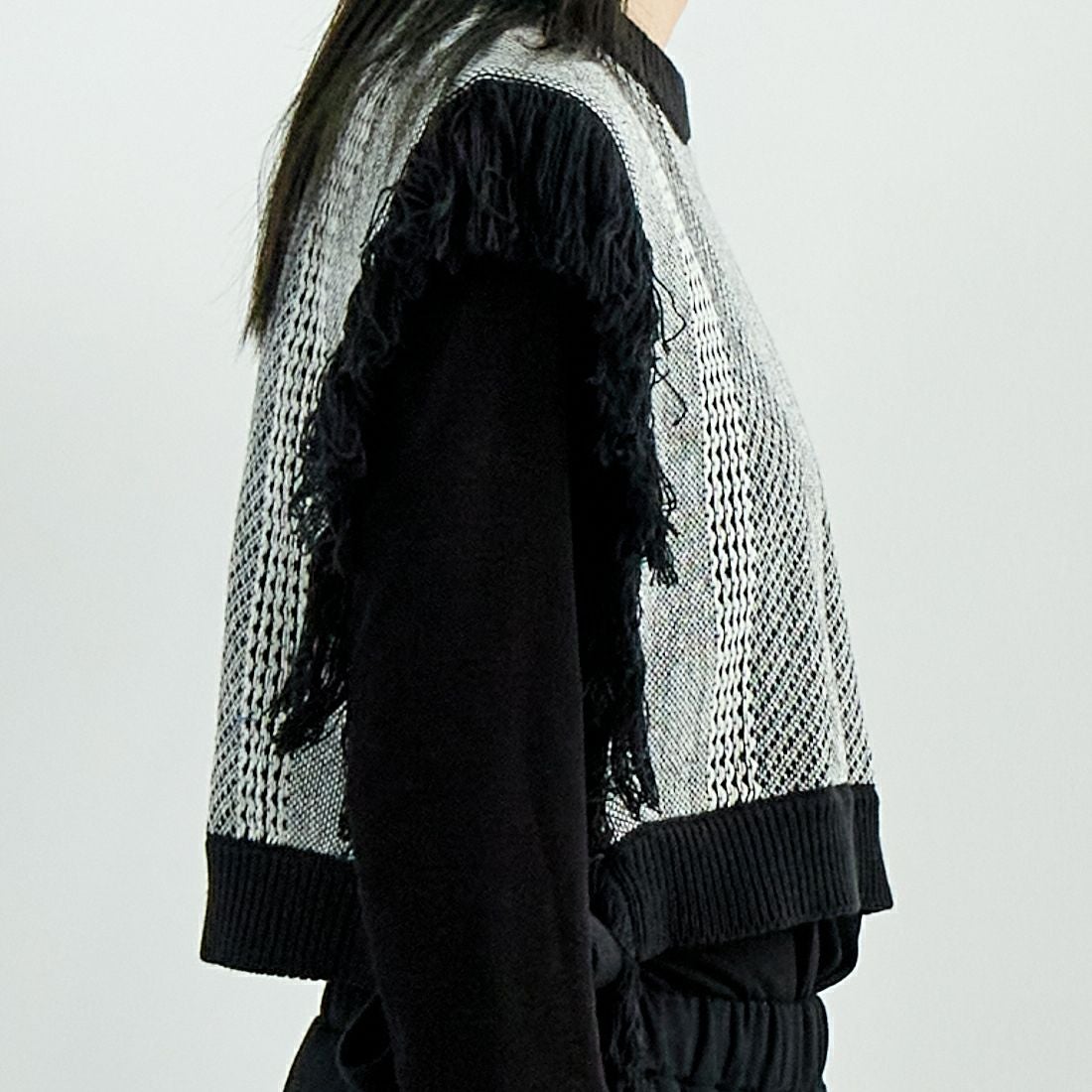 Jf Ready Made [ジェイエフレディメイド] ジャガードフリンジベスト [3010241] 880 ﾌﾞﾗｯｸ &&モデル身長：167cm 着用サイズ：F&&