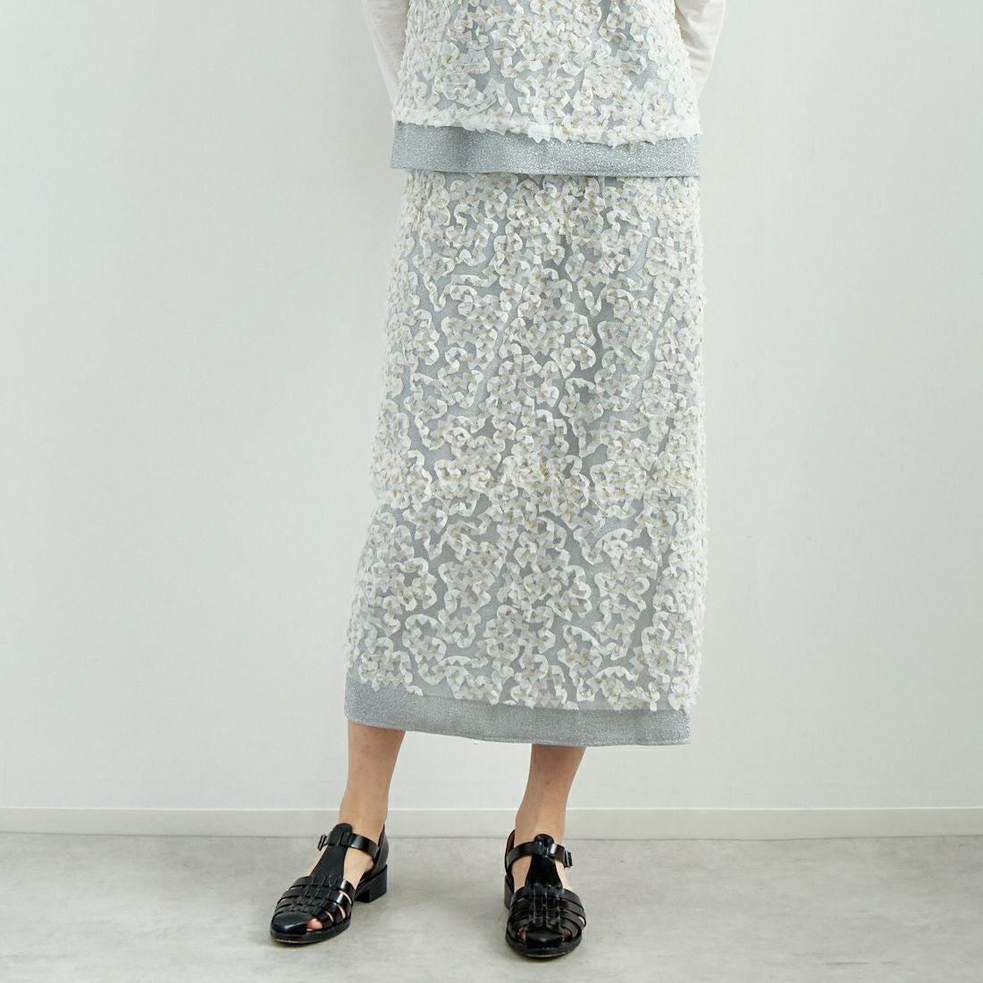 OFF WHITE&&モデル身長：167cm 着用サイズ：F&&