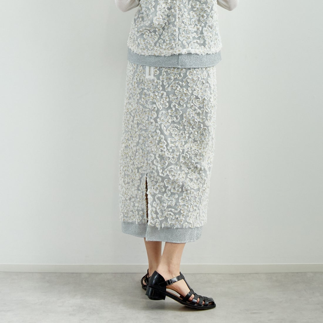 USINE [ユジーヌ] モチーフ柄タイトスカート [2510303] OFF WHITE &&モデル身長：167cm 着用サイズ：F&&