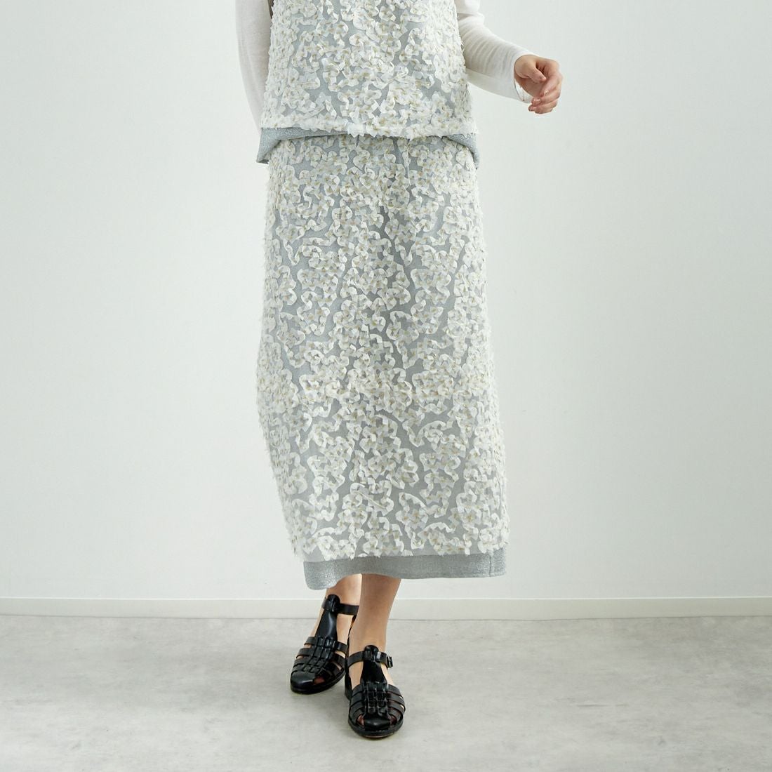 USINE [ユジーヌ] モチーフ柄タイトスカート [2510303] OFF WHITE &&モデル身長：167cm 着用サイズ：F&&