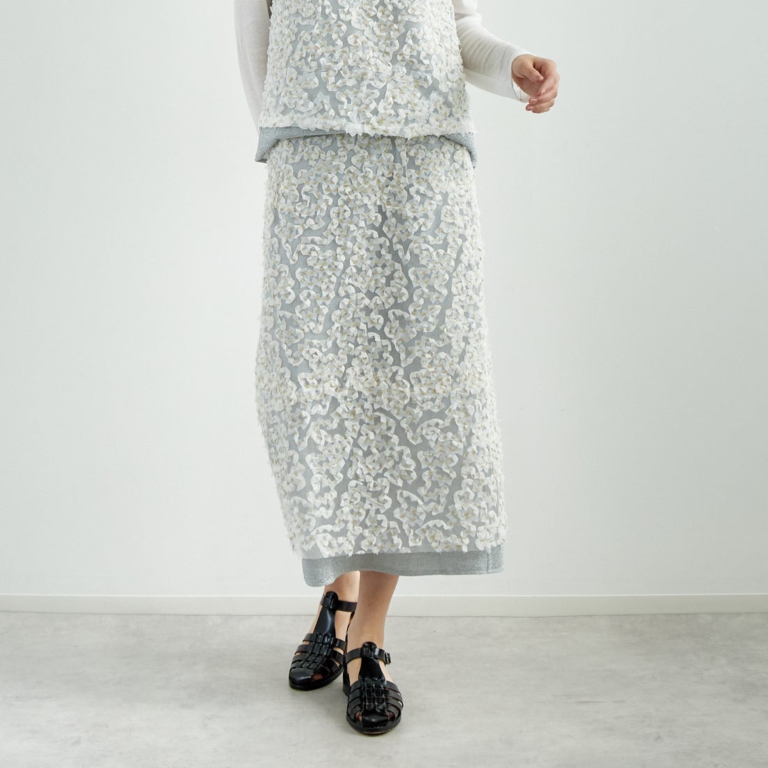 USINE [ユジーヌ] モチーフ柄タイトスカート [2510303] OFF WHITE &&モデル身長：167cm 着用サイズ：F&&