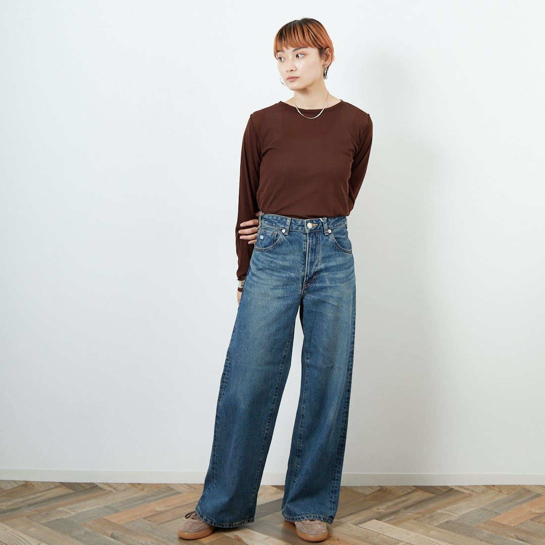 SOMETHING [サムシング] LISA ヴィンテージワイドデニムパンツ [SEA10] 40 MID BLU &&モデル身長：160cm 着用サイズ：S&&