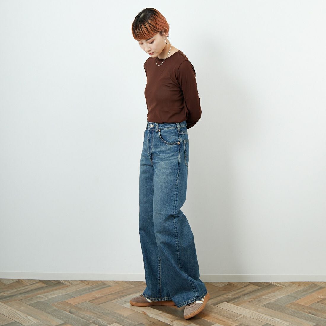 SOMETHING [サムシング] LISA ヴィンテージワイドデニムパンツ [SEA10] 40 MID BLU &&モデル身長：160cm 着用サイズ：S&&