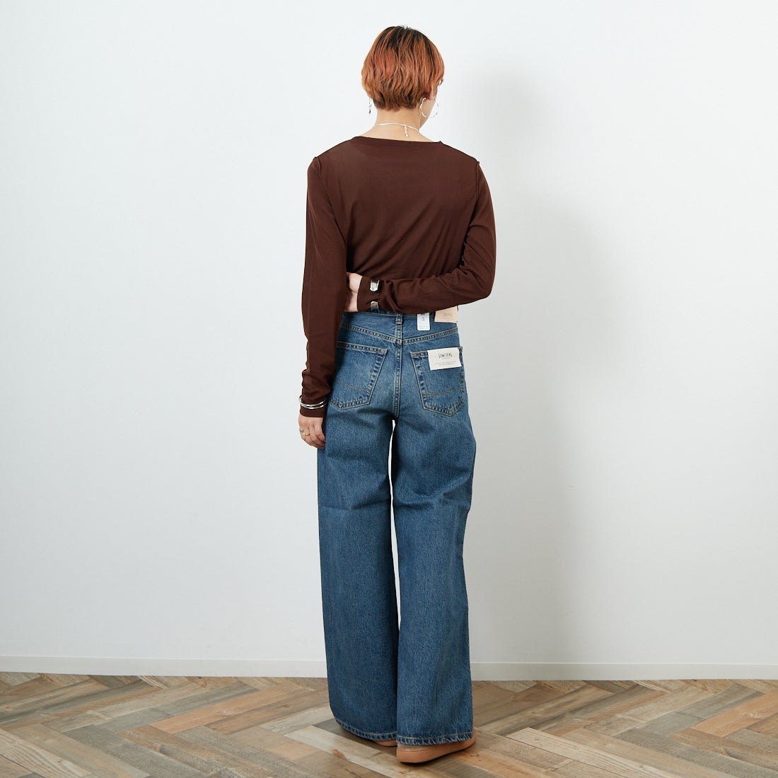 SOMETHING [サムシング] LISA ヴィンテージワイドデニムパンツ [SEA10] 40 MID BLU &&モデル身長：160cm 着用サイズ：S&&