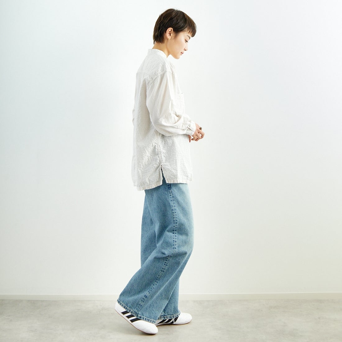 SOMETHING [サムシング] LISA ヴィンテージワイドデニムパンツ [SEA10] 56 L.BLUE &&モデル身長：160cm 着用サイズ：S&&