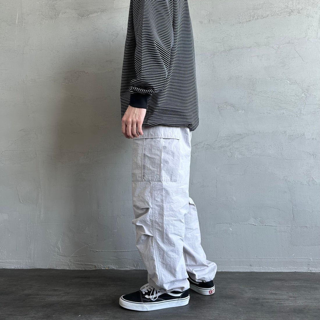 Jeans Factory Clothes [ジーンズファクトリークローズ] ウォッシャブルナイロンM-51カーゴパンツ [JFC-252-014] OFF &&モデル身長：168cm 着用サイズ：L&&