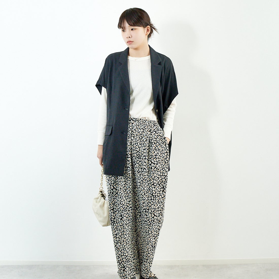 Jf Ready Made [ジェイエフレディメイド] 総柄イージーパンツ [51286547] ﾌﾞﾗｯｸﾚｵﾊﾟｰ &&モデル身長：167cm 着用サイズ：M&&