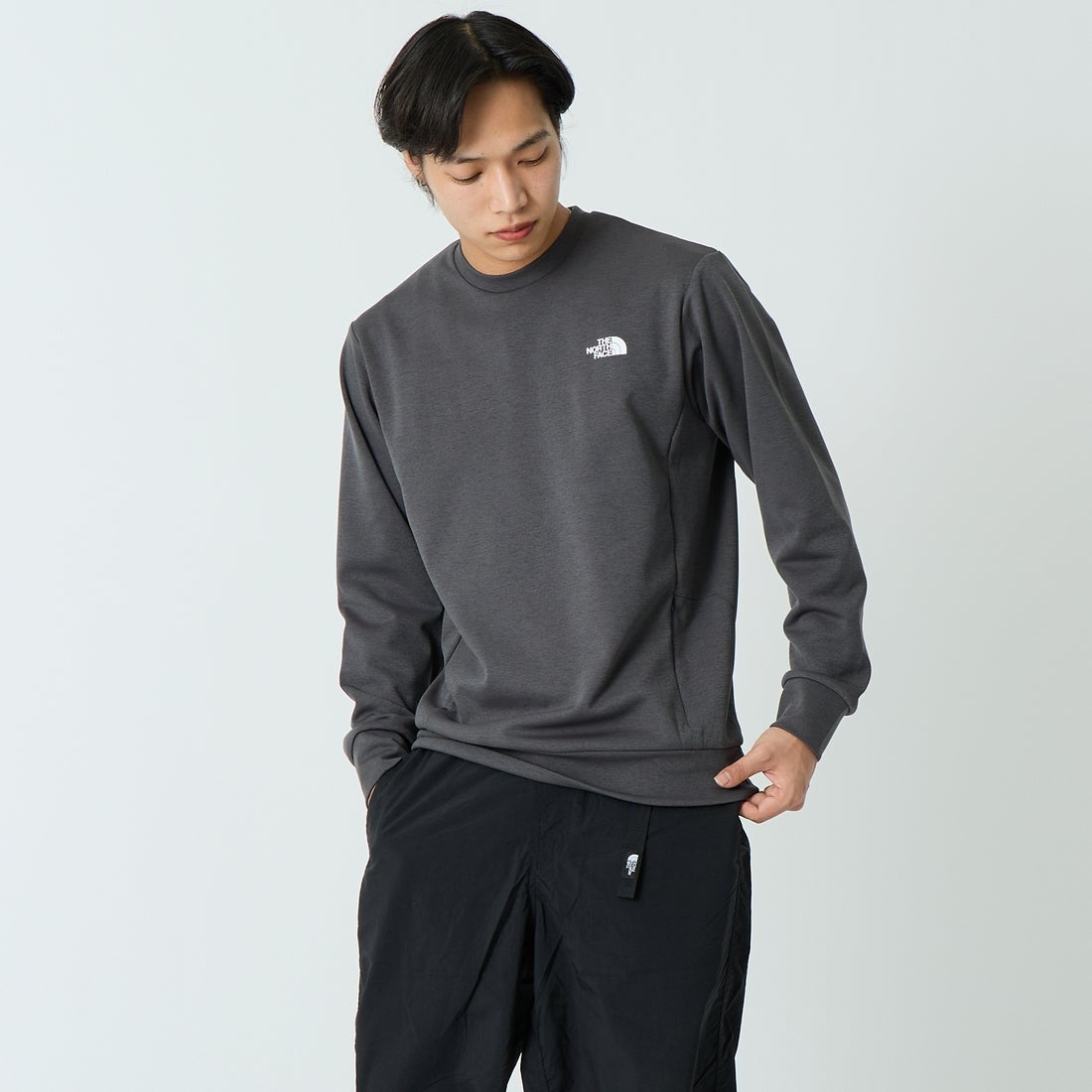 THE NORTH FACE [ザ ノースフェイス] モーションクルーネックスウェット [NT32496] GG &&モデル身長：179cm 着用サイズ：M&&