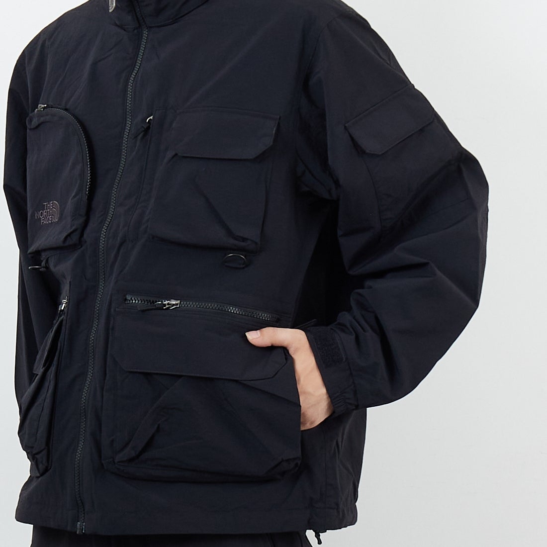 THE NORTH FACE [ザ ノースフェイス] フィールドユーティリティジャケット [NP22533] K &&モデル身長：179cm 着用サイズ：M&&