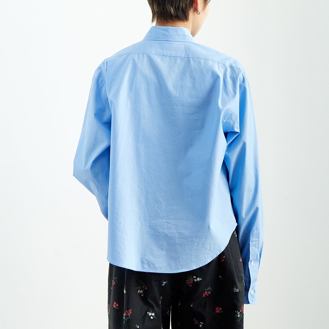 THE SHINZONE [ザ シンゾーン] ショートペックシャツ [25SMSBL12] 83 BLUE &&モデル身長：160cm 着用サイズ：F0&&