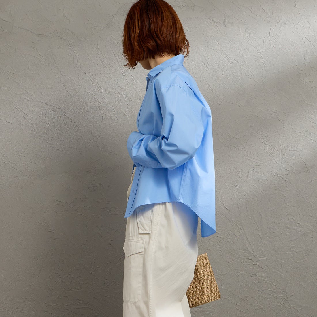 THE SHINZONE [ザ シンゾーン] ショートペックシャツ [25SMSBL12] 83 BLUE &&モデル身長：158cm 着用サイズ：F0&&