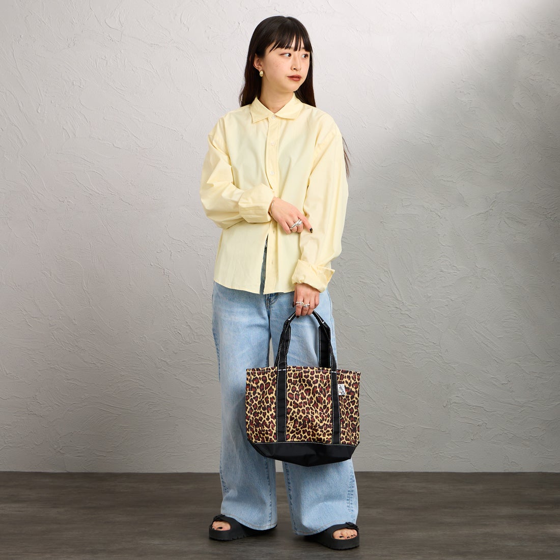 THE SHINZONE [ザ シンゾーン] ショートペックシャツ [25SMSBL12] 53 YELLOW &&モデル身長：150cm 着用サイズ：F0&&