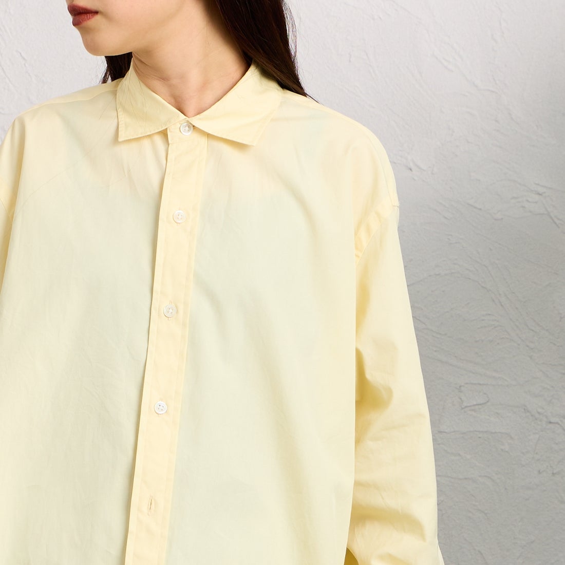 THE SHINZONE [ザ シンゾーン] ショートペックシャツ [25SMSBL12] 53 YELLOW &&モデル身長：150cm 着用サイズ：F0&&