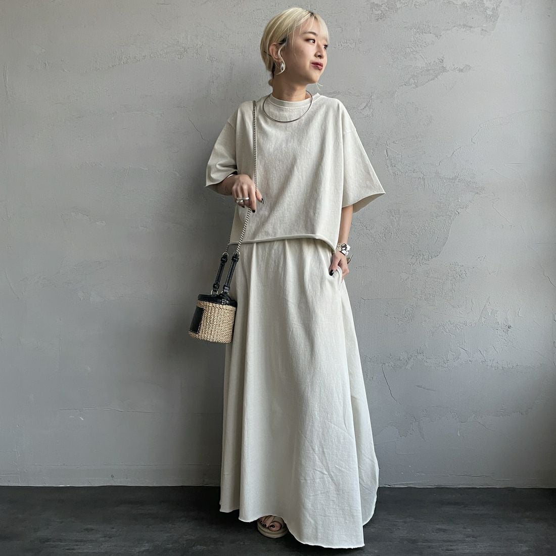 STAR&STRIPE [スターアンドストライプ] 別注 カットオフ マキシ丈フレアスカート [SSMD-080-JF] ASH GREY &&モデル身長：150cm 着用サイズ：F&&