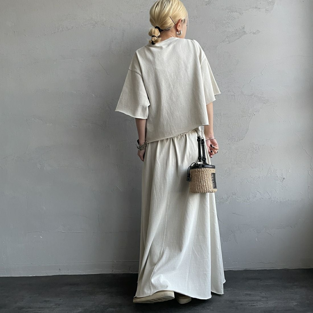 STAR&STRIPE [スターアンドストライプ] 別注 カットオフ マキシ丈フレアスカート [SSMD-080-JF] ASH GREY &&モデル身長：150cm 着用サイズ：F&&