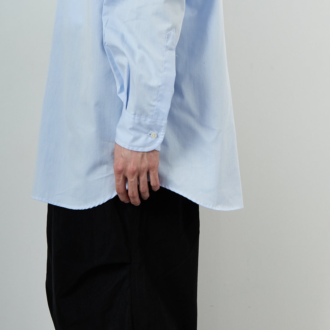 INDIVIDUALIZED SHIRTS [インディビジュアライズド シャツ] 別注 ボタンダウンシャツ [IDS2000001-JF] I21BTO-D &&モデル身長：168cm 着用サイズ：16&&