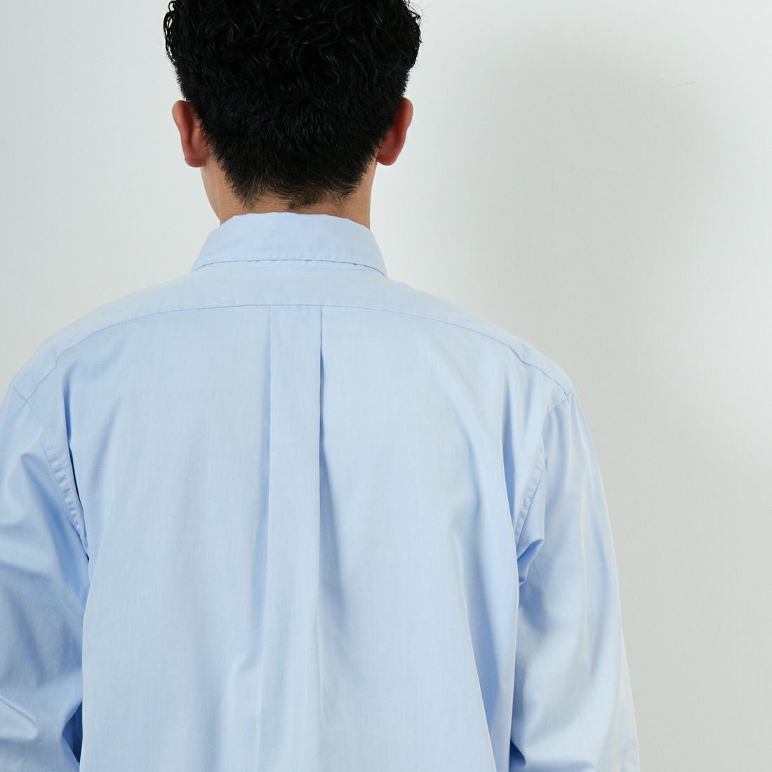 INDIVIDUALIZED SHIRTS [インディビジュアライズド シャツ] 別注 ボタンダウンシャツ [IDS2000001-JF] I21BTO-D &&モデル身長：168cm 着用サイズ：16&&