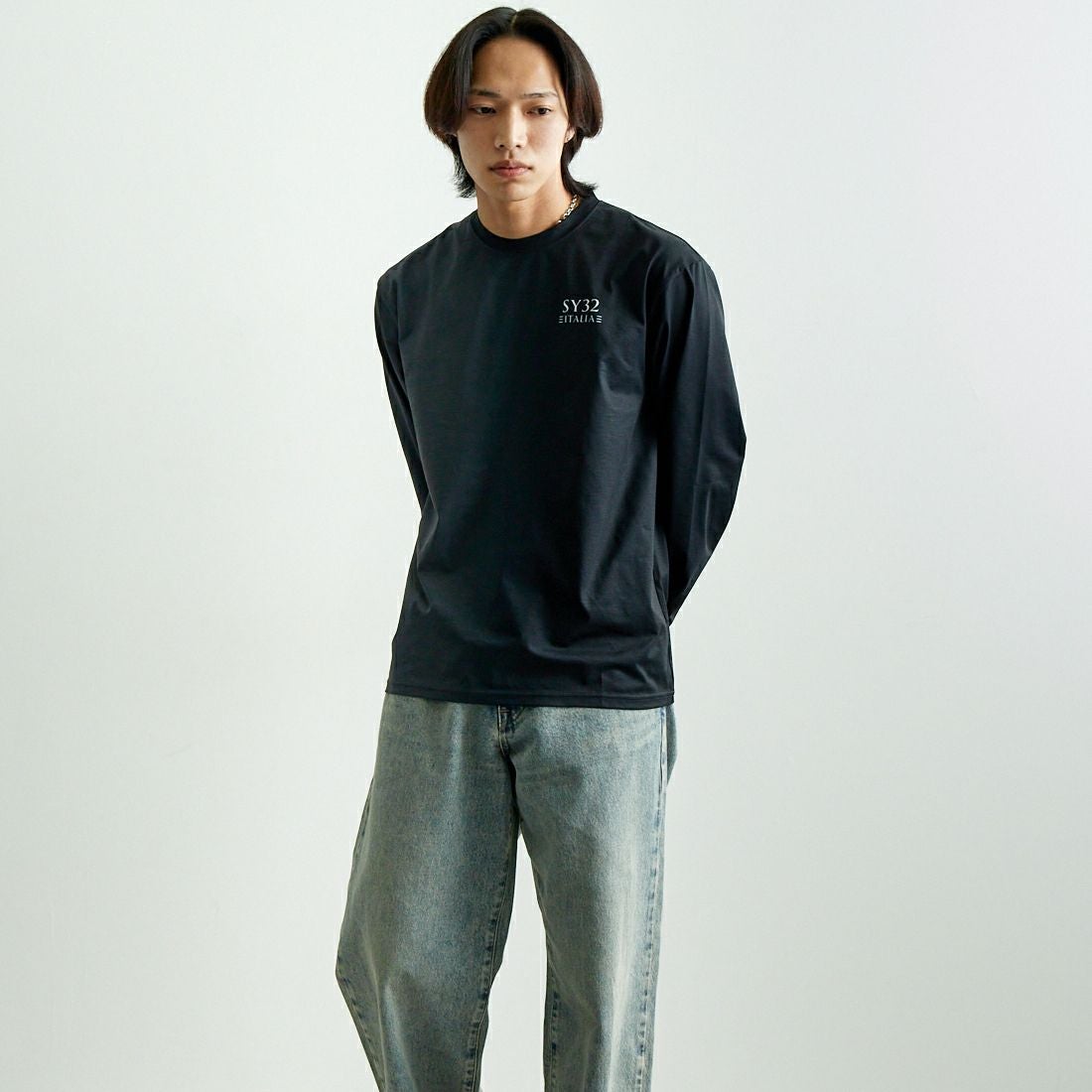 SY32 [エスワイサーティトゥ] グラデーションビッグロゴTシャツ [15027] BLACK &&モデル身長：179cm 着用サイズ：L&&