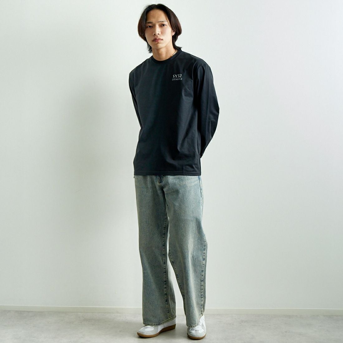 SY32 [エスワイサーティトゥ] グラデーションビッグロゴTシャツ [15027] BLACK &&モデル身長：179cm 着用サイズ：L&&