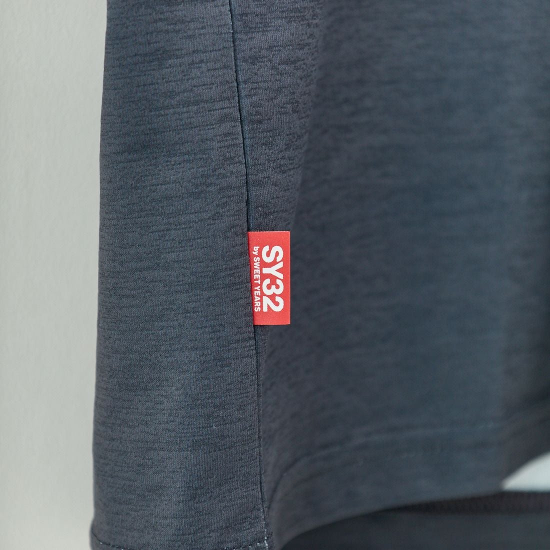 SY32 [エスワイサーティトゥ] グラデーションビッグロゴTシャツ [15027] BLACK