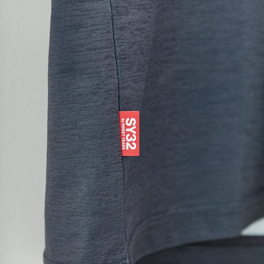 SY32 [エスワイサーティトゥ] グラデーションビッグロゴTシャツ [15027] BLACK