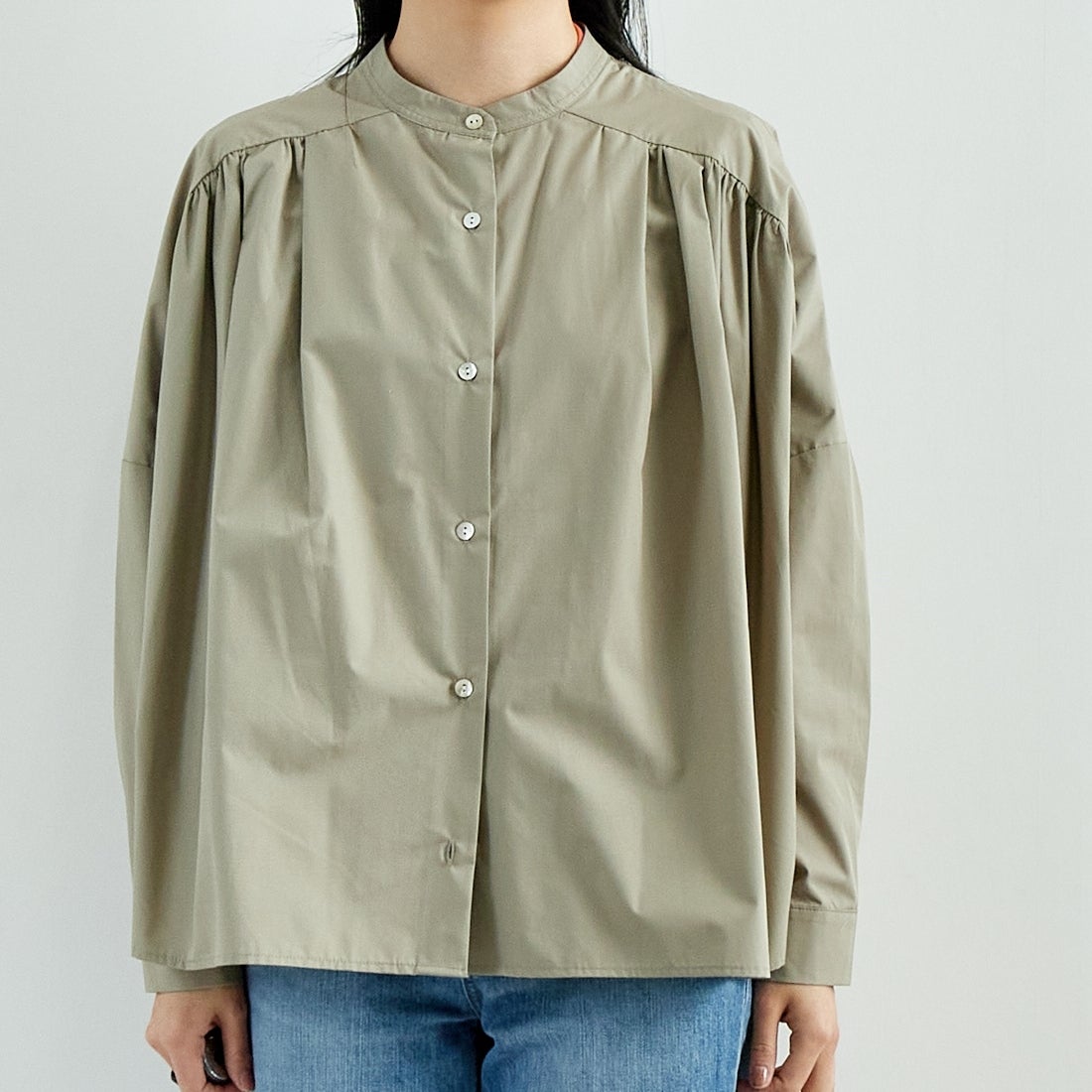 Jf Ready Made [ジェイエフレディメイド] T/Cオーバーギャザータックブラウス [4125200] ｸﾞﾚｰ &&モデル身長：167cm 着用サイズ：F&&