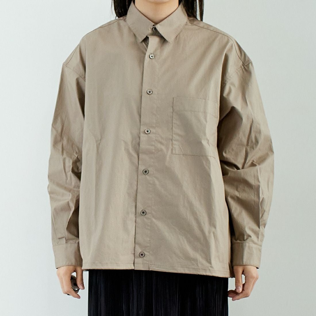 SLICK [スリック] タイプライタードローストリングシャツ [5155912] 520 GRAYBE &&モデル身長：167cm 着用サイズ：0&&