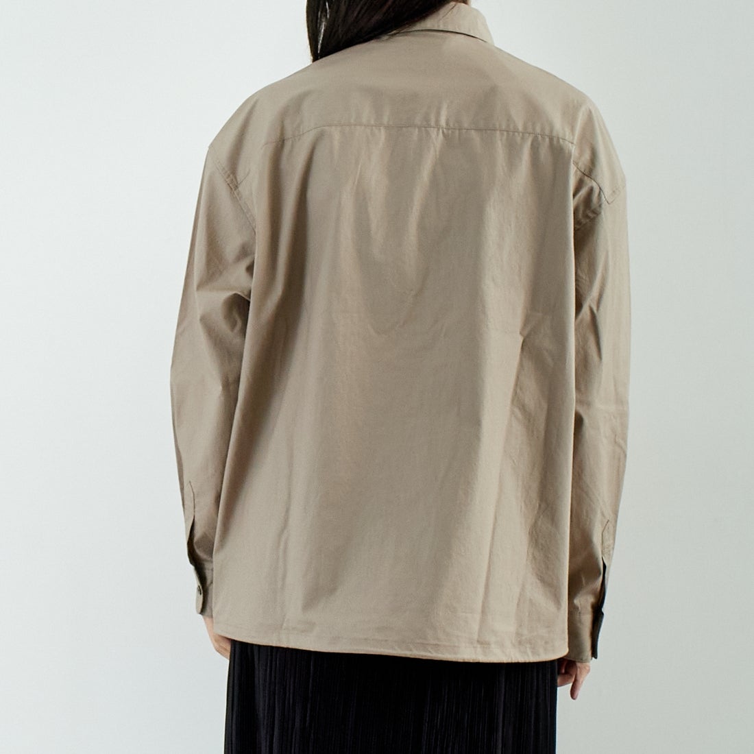 SLICK [スリック] タイプライタードローストリングシャツ [5155912] 520 GRAYBE &&モデル身長：167cm 着用サイズ：0&&