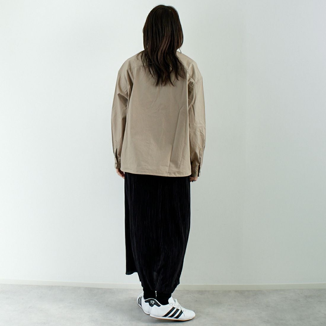 SLICK [スリック] タイプライタードローストリングシャツ [5155912] 520 GRAYBE &&モデル身長：167cm 着用サイズ：0&&