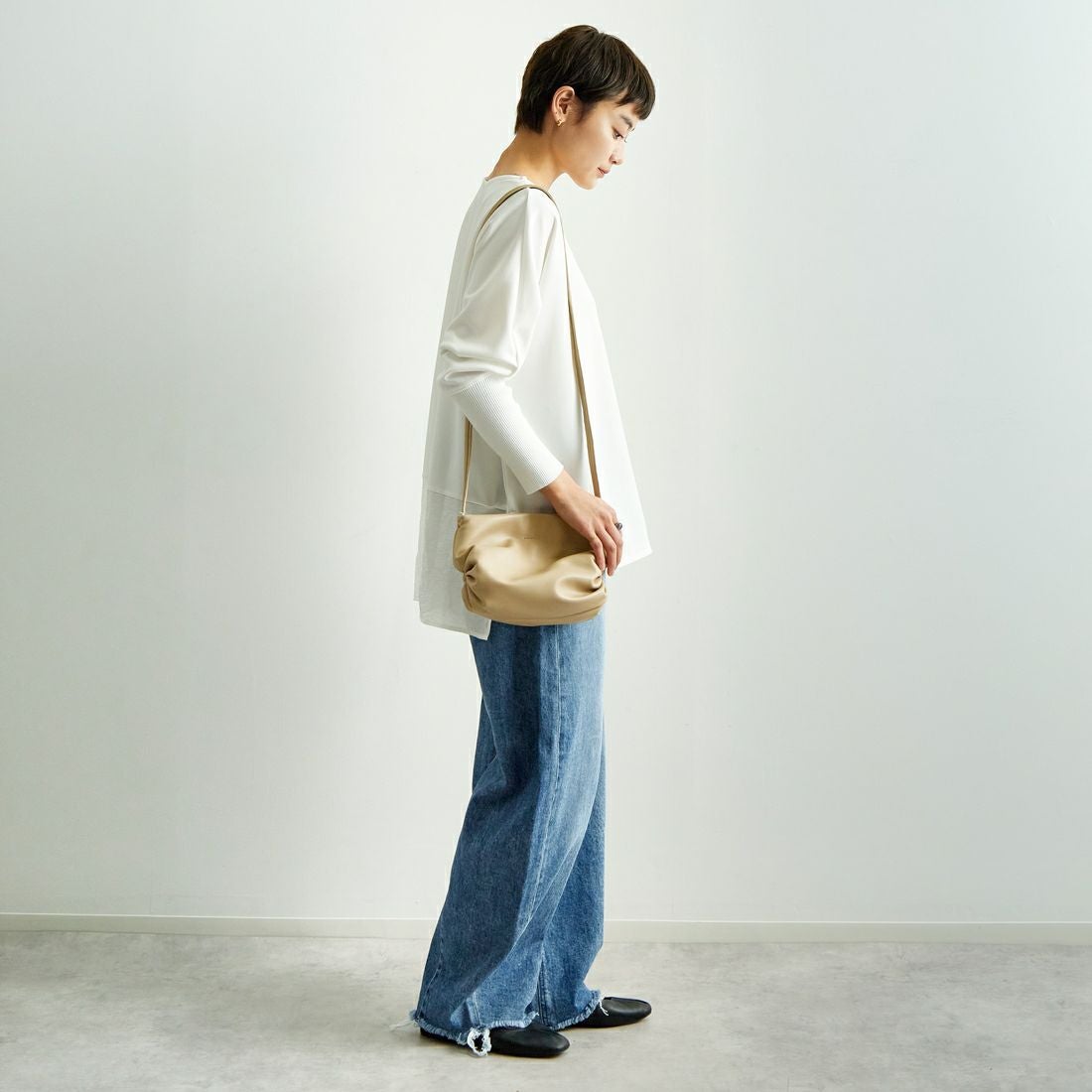 DIGNITE COLLIER [ディニテコリエ] ドルマンジョーゼット ドッキングプルオーバー [80990223] 030 ﾎﾜｲﾄ &&モデル身長：160cm 着用サイズ：F&&