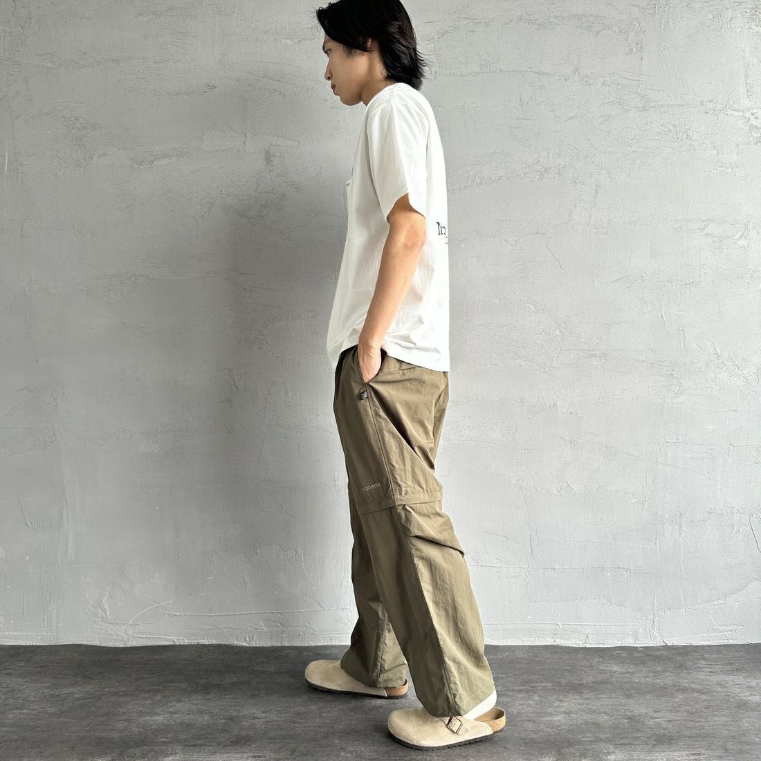 MANHATTAN PORTAGE [マンハッタンポーテージ] 別注 ポケット刺繍 バックプリントTシャツ [25SSMP-IN62-JF] WHITE &&モデル身長：179cm 着用サイズ：L&&