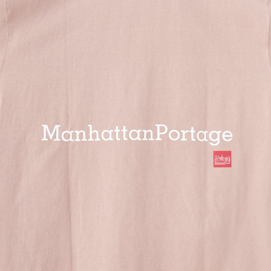 MANHATTAN PORTAGE [マンハッタンポーテージ] 別注 ポケット刺繍 バックプリントTシャツ [25SSMP-IN62-JF] PINK
