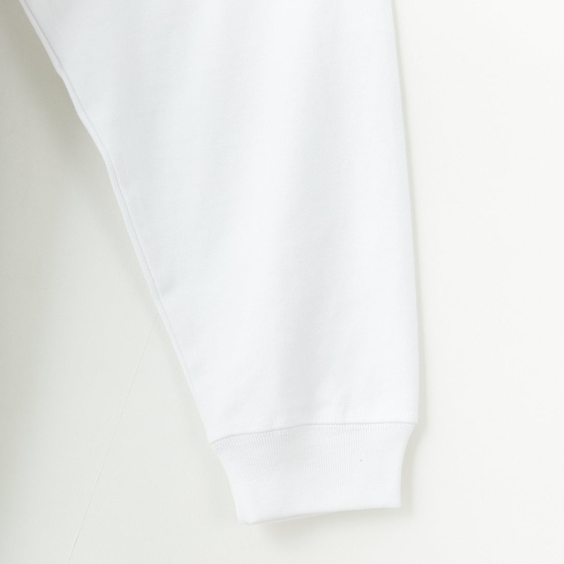 RVCA [ルーカ] スクリプトシールド ロングスリーブTシャツ [BF041-152] WHT