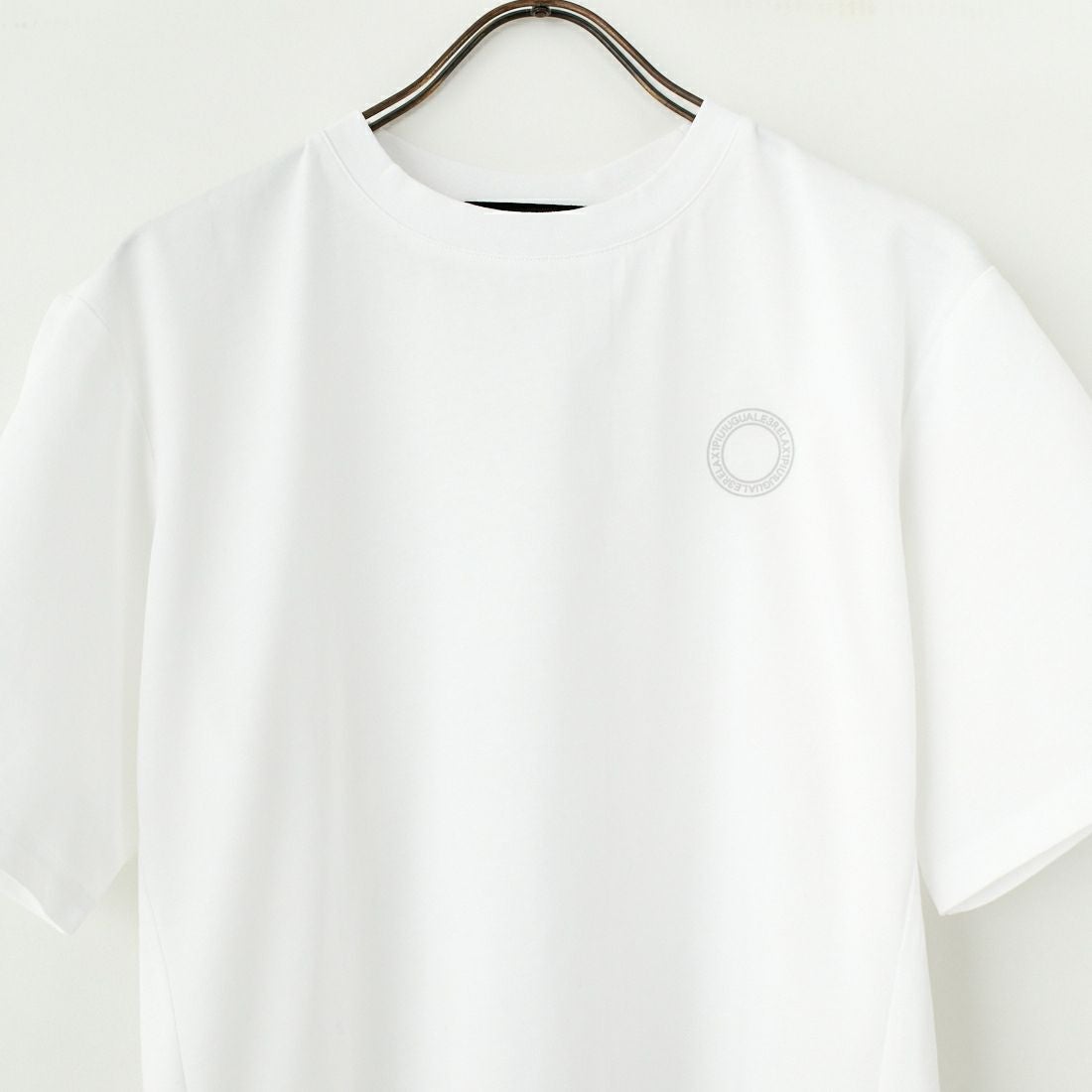 1PIU1UGUALE3 RELAX [ウノ ピゥ ウノ ウグァーレ トレ] 別注 メッシュデザイン バックプリントTシャツ [UST-25120IN-JF] WHITE