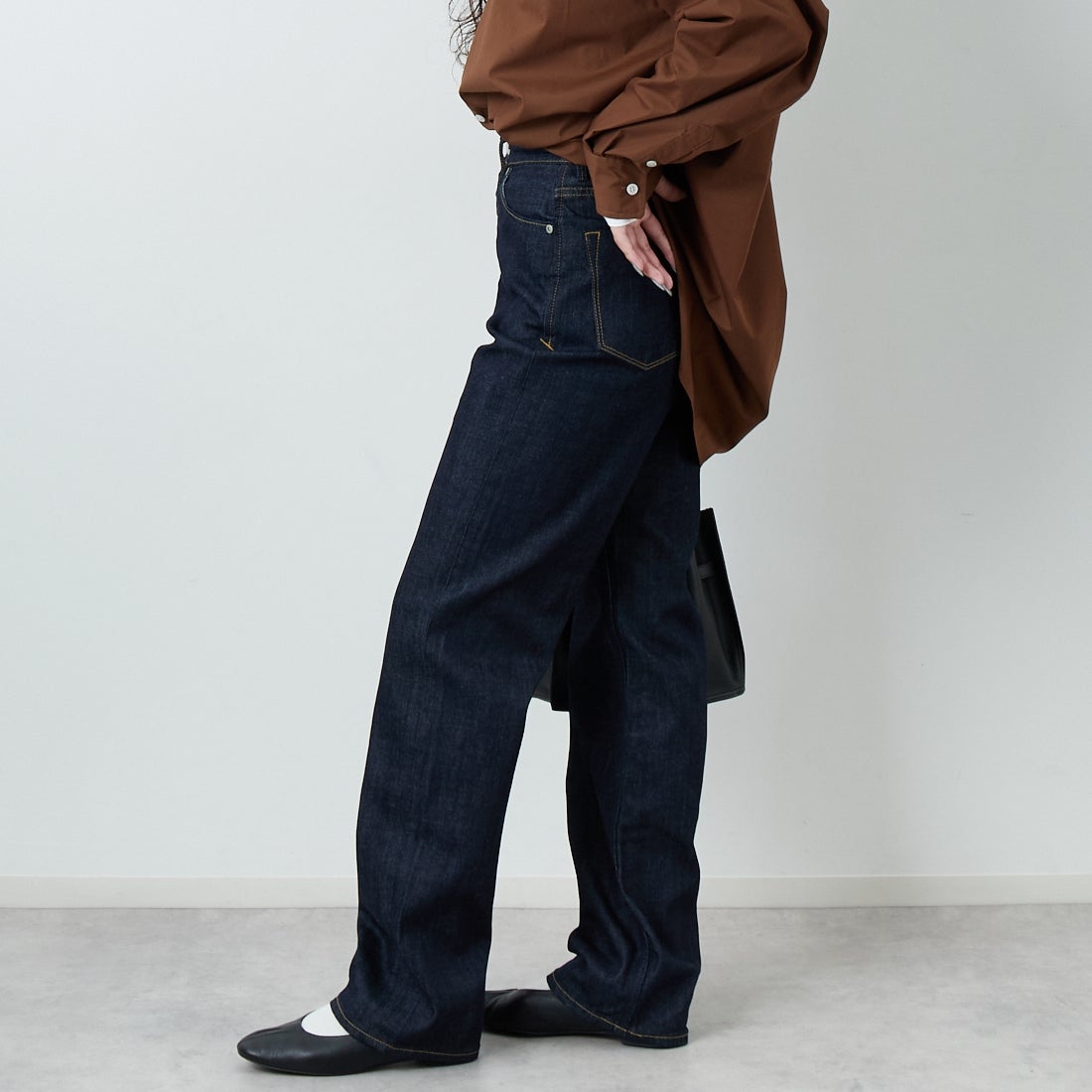 YANUK [ヤヌーク] ボーイズストレート LEA [57142230] OWI &&モデル身長：162cm 着用サイズ：24&&